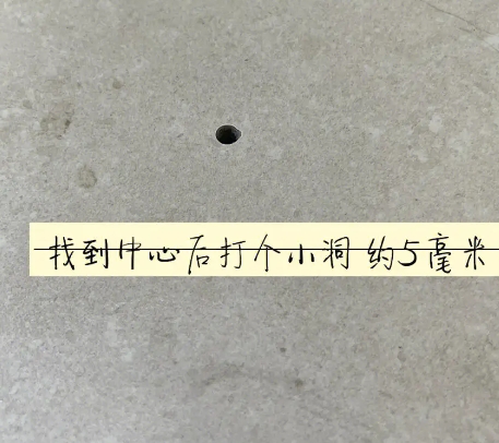达拉特瓷砖空鼓维修公司专业解答在瓷砖铺贴过程中，如果砂料搅拌不均匀，将会带来以下问题